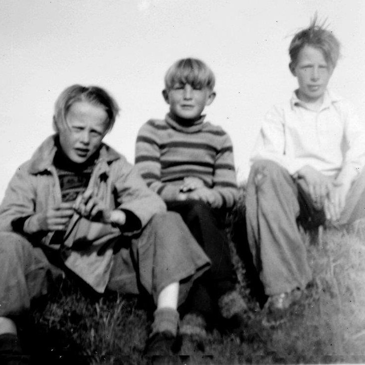 379817_2636711431785_77817435_n