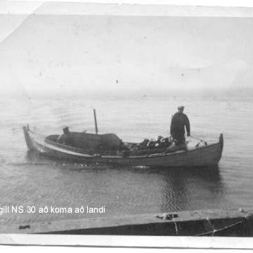 381486_2636705911647_2075817040_n