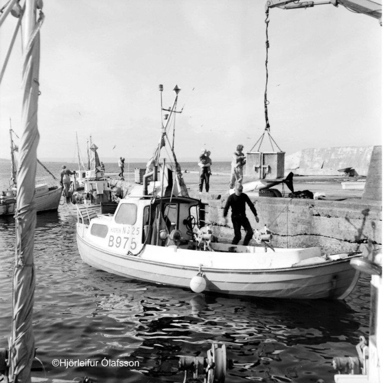 383302_2636703271581_681710141_n