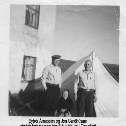 394903_2636718511962_1141022180_n