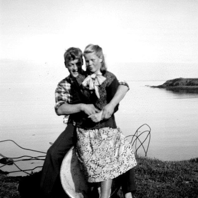 398167_2636709831745_1648339991_n