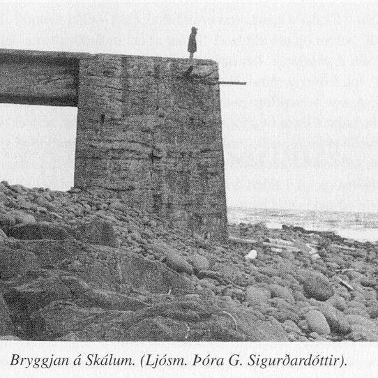 401735_2636723112077_1619656546_n