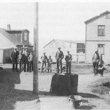 402207_2636717551938_898116368_n