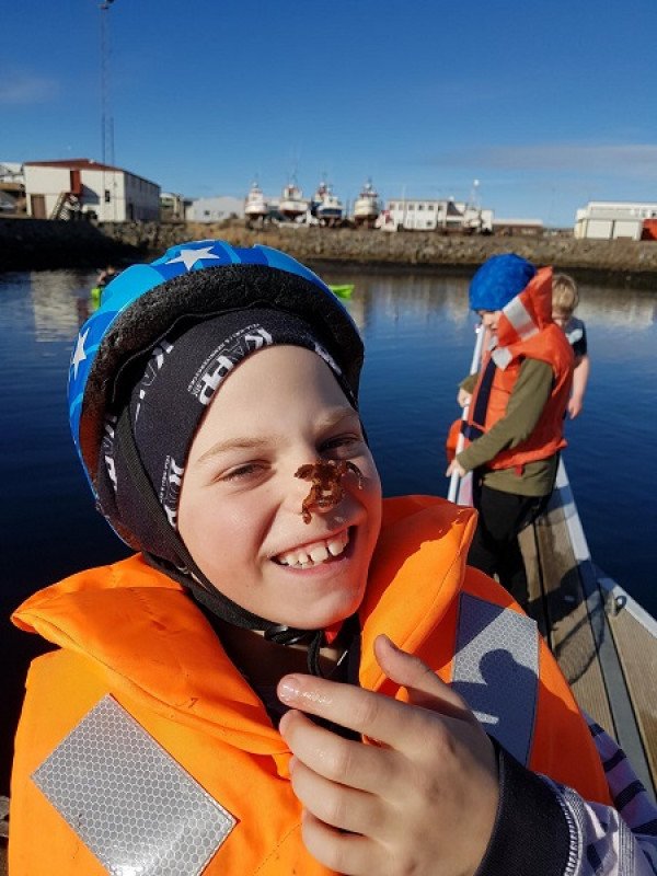 Vordagur í sjávarþorpi