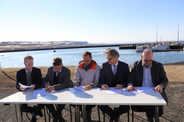 Samstarfssamningar vegna Finnafjarðar undirritaðir