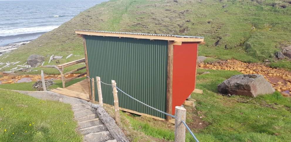 Ný baðaðstaða við Fell í Finnafirði