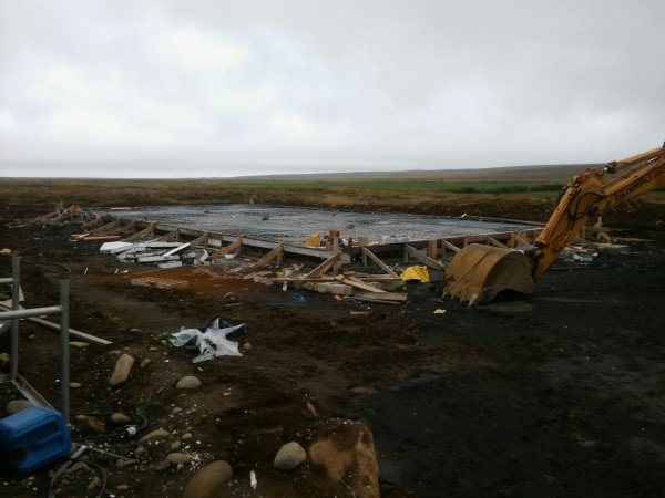 Stálgrindarhús rís við Langaholt