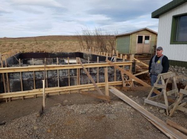 Framkvæmdir í vorblíðunni