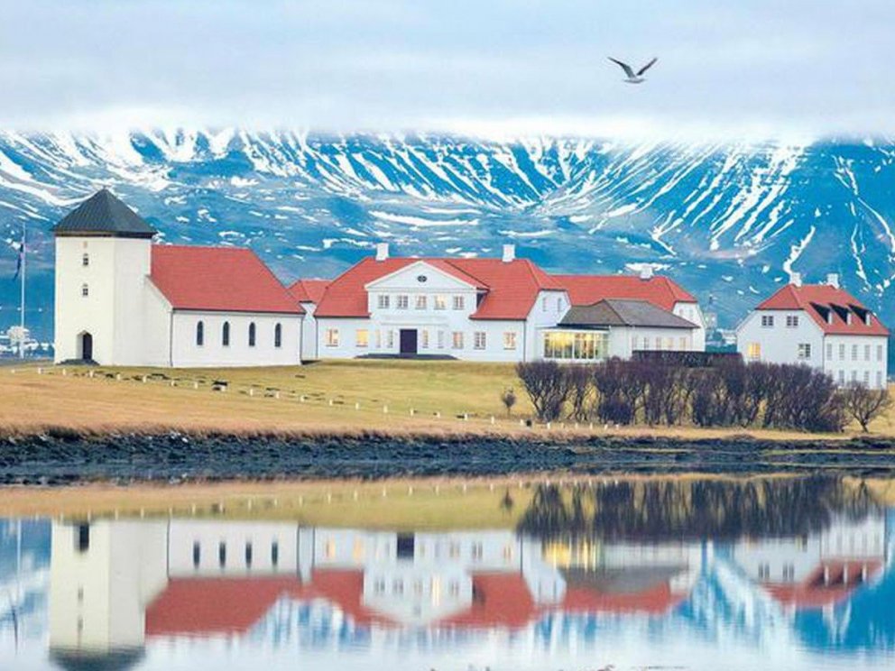 Atkvæðagreiðsla utan kjörfundar vegna forsetakosninga laugardaginn 27. júní 2020 er hafin.