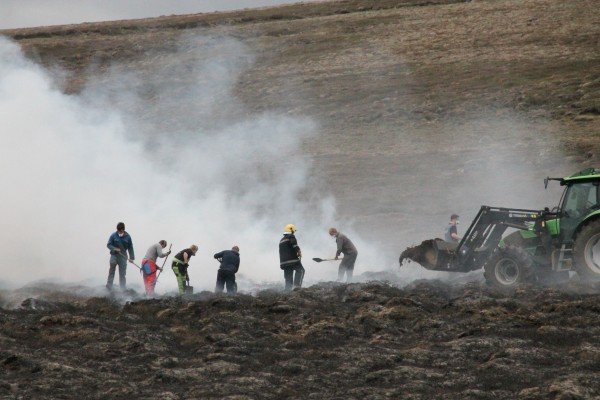 Sinueldur inní firði - slökkvistarf gekk vel