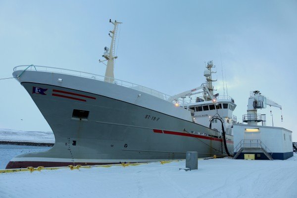 Svanaug Elise við bryggju á Þórshöfn