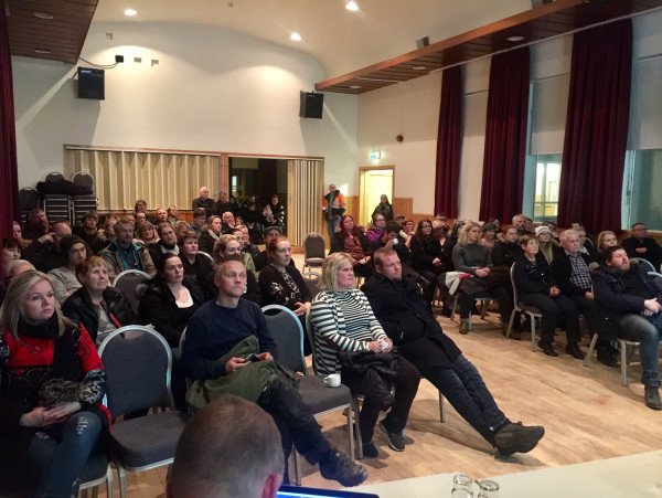 Frá fjölmennum íbúafundi um nýjan leikskóla